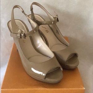 Unisa platform heels size 7MB